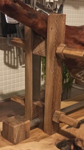 Stalak za šunku - Ham Holder